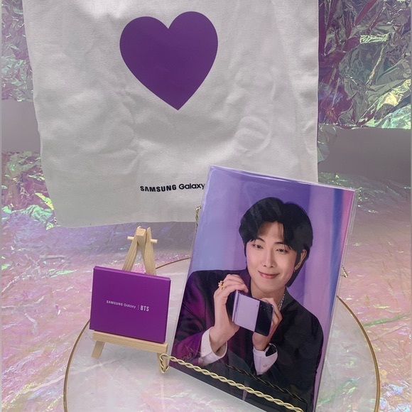 BTS Kpop Samsung Pop-Up 7 Postcard size 5 x 7 - Picture 2 of 2